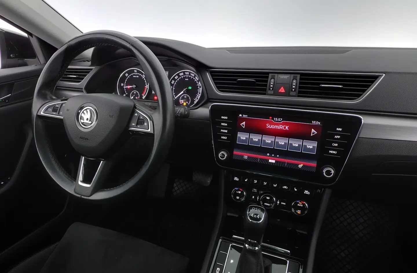 Car Image - 3rhj9ttfv7XUEbrP2QINiC