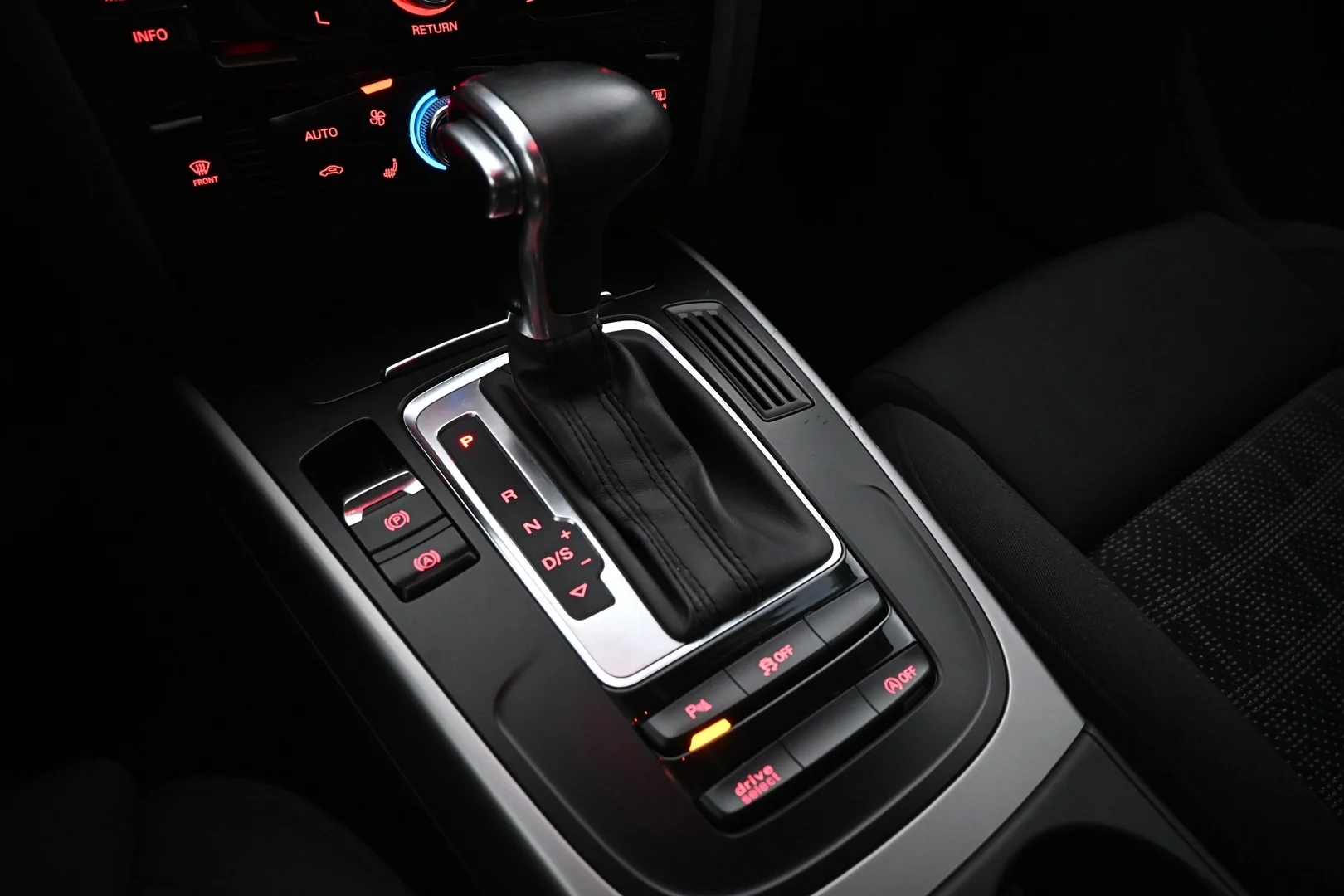 Car Image - 52ecMFkkl597ONUIAdde5w