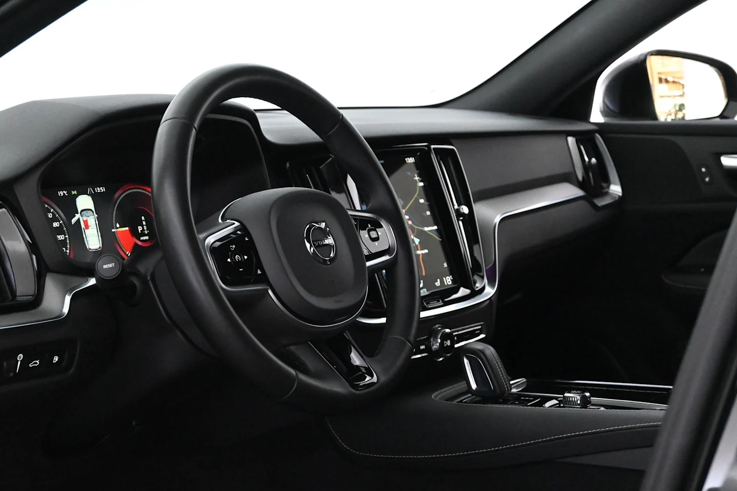 Car Image - 3SVxbfOh7HA7nkTtKdKJWR
