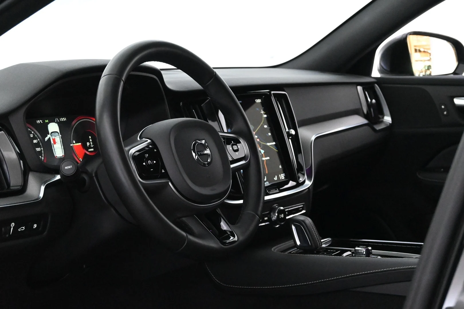 Car Image - 3SVxbfOh7HA7nkTtKdKJWR