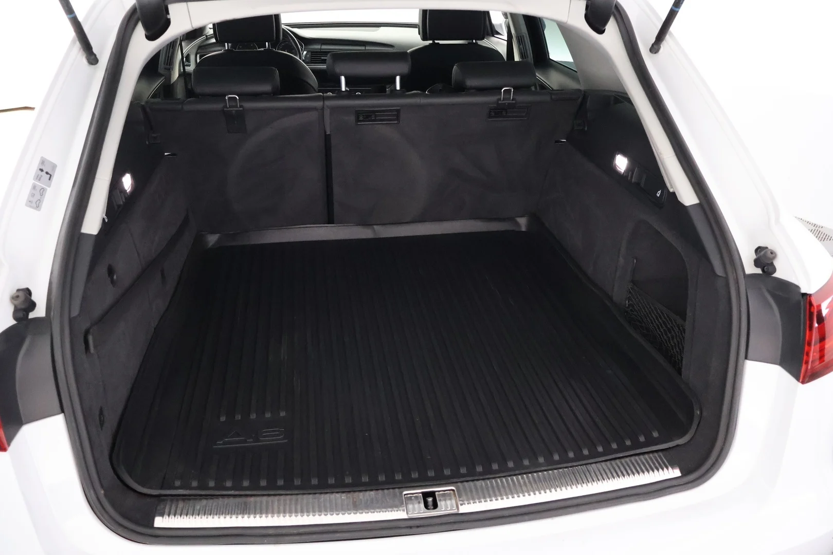 Car Image - 2v7q50pdv4KdLbf2IxBO8Z