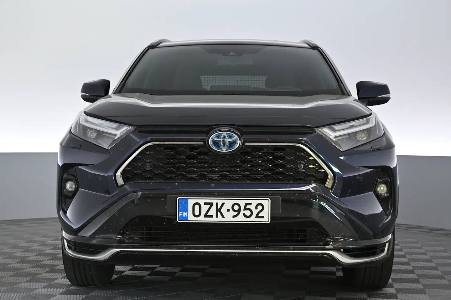 Car Image - 6QAGl71g3ixxJ0nXfUenLn