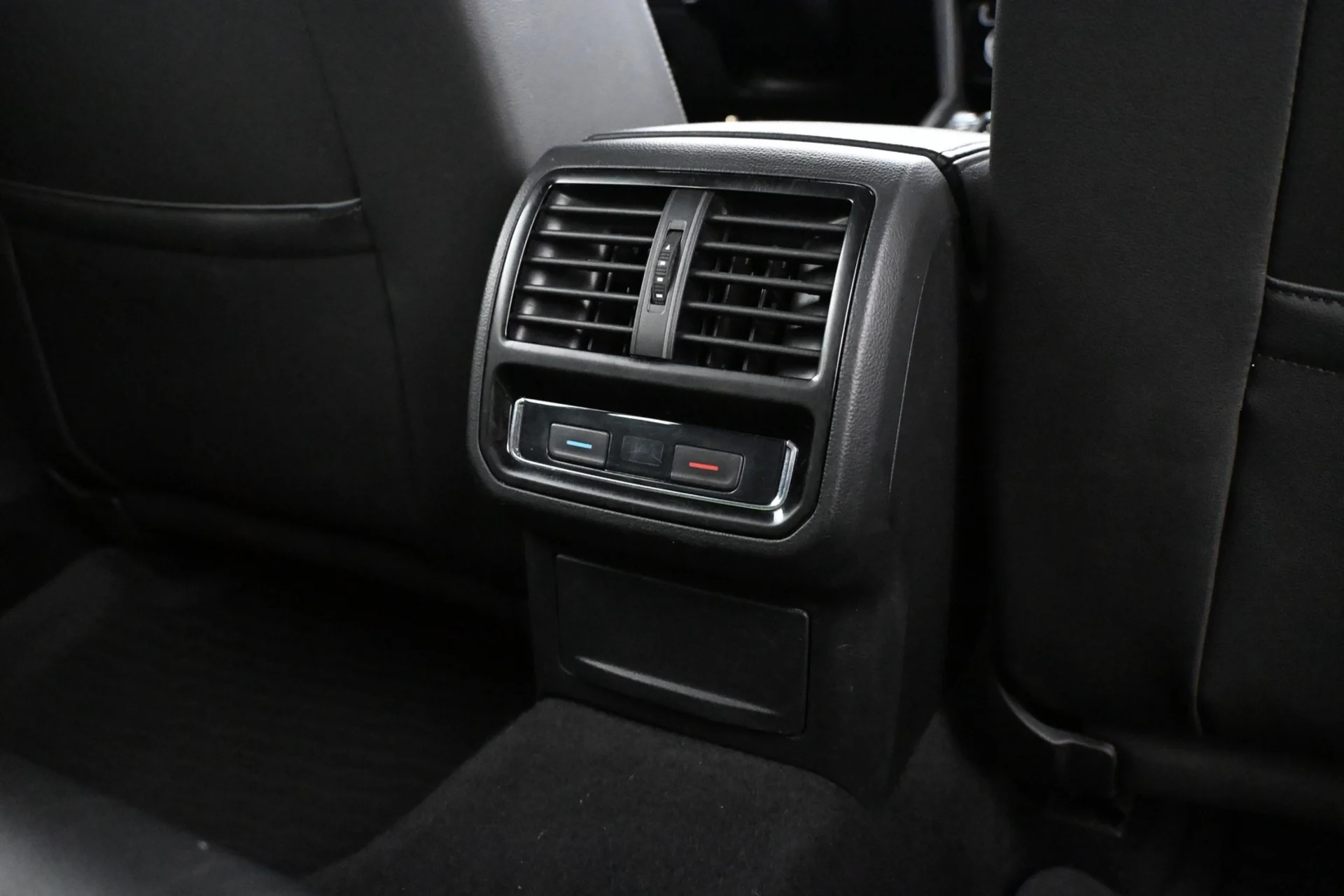 Car Image - 1LtnoyLZX0pyrjpMjGBBvu