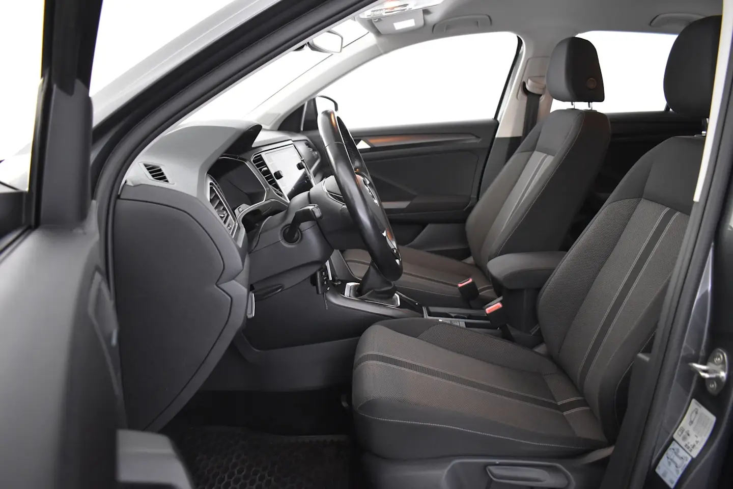 Car Image - 2kiwHKR5TmNsJbwwJdTpy2