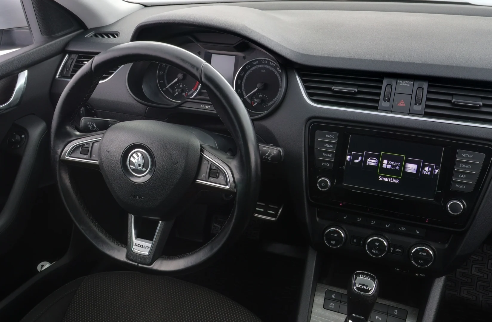 Car Image - 2ENxO85pcpdVr3J3Xudyyy