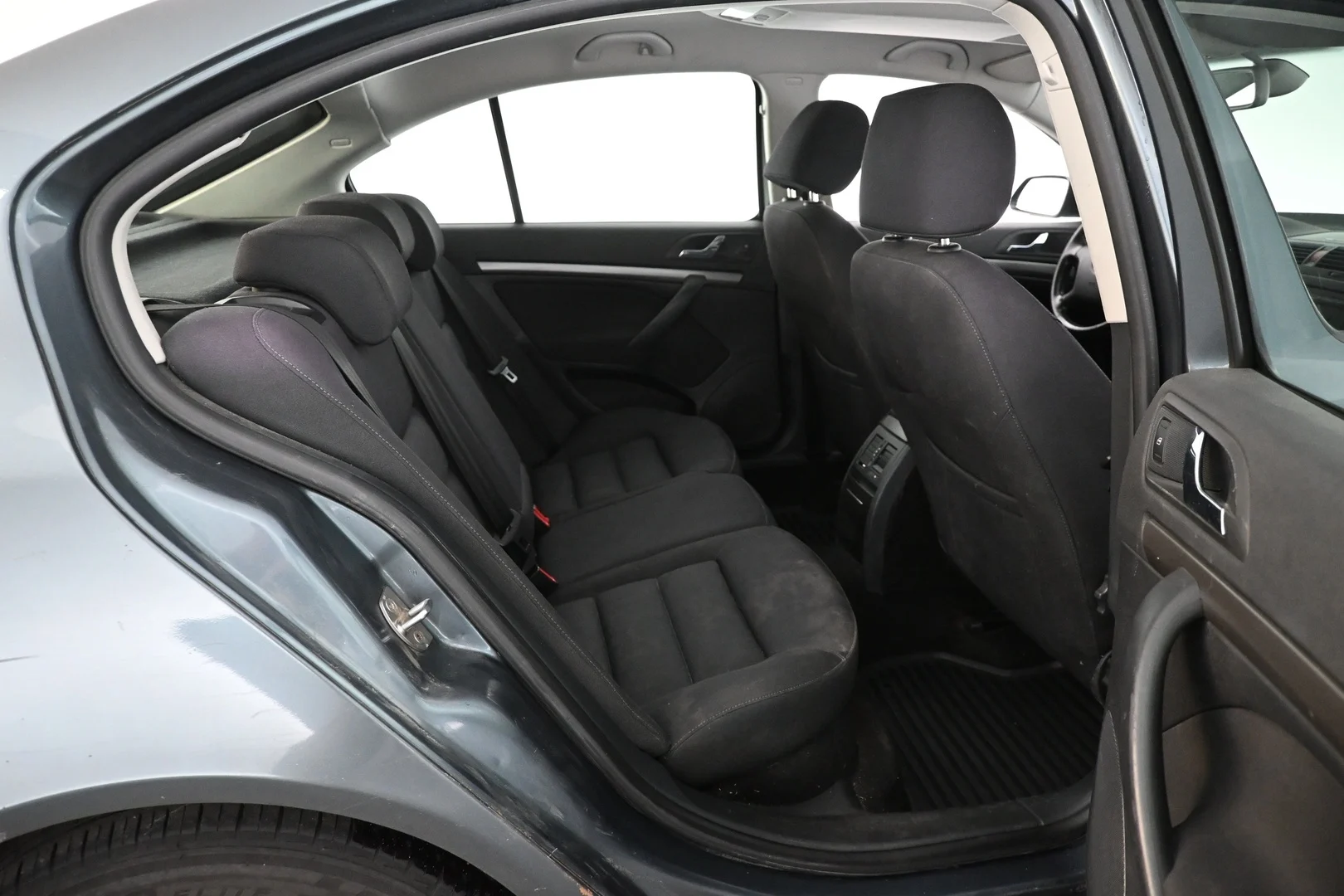 Car Image - 50f8jJ8V3ThwC5VGFa0xDQ
