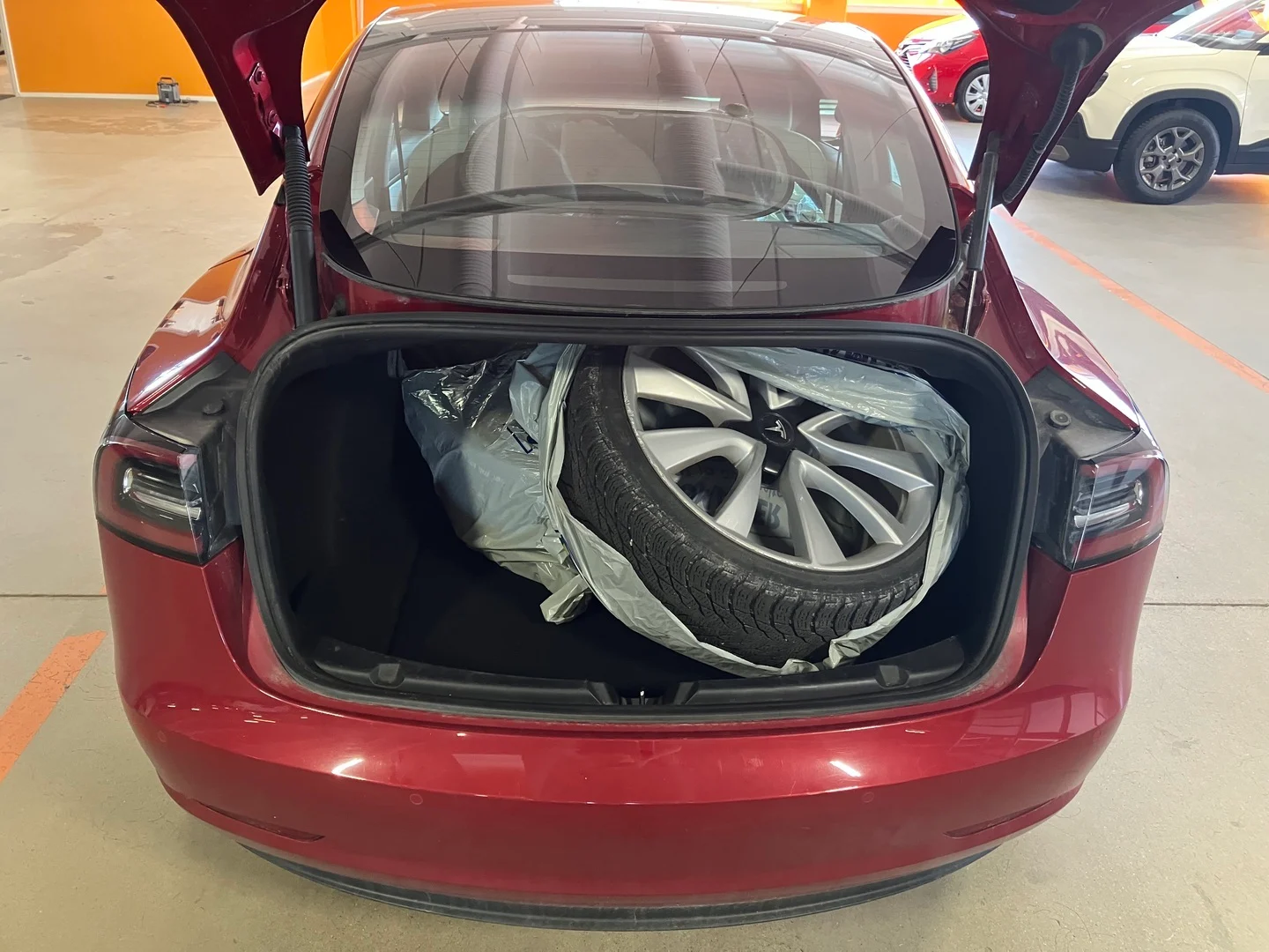 Car Image - 6cwVgGgOOqNRRoVXM5HQ6J