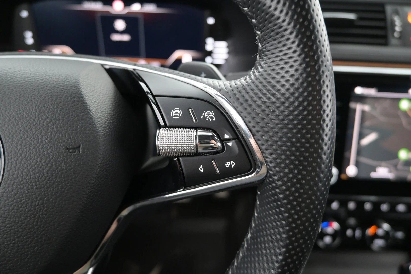 Car Image - 5P0LnYXkrEtlGct9WYMtRX