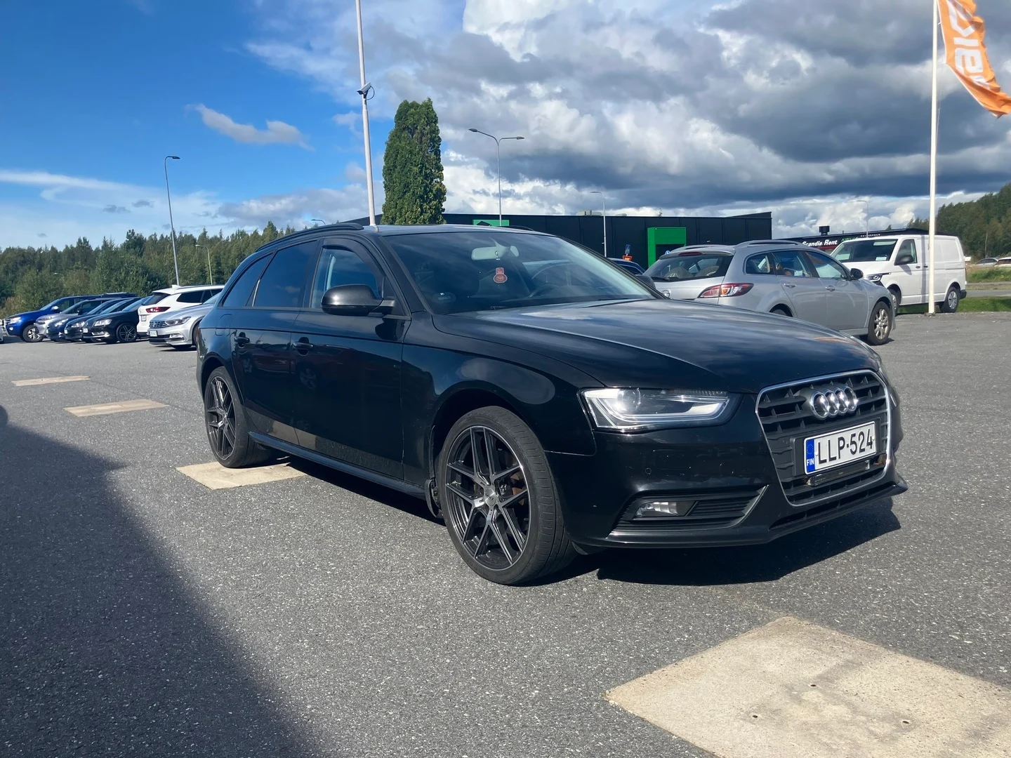 Car Image - 55m9Frg4D1h14Xvnd3P7hF