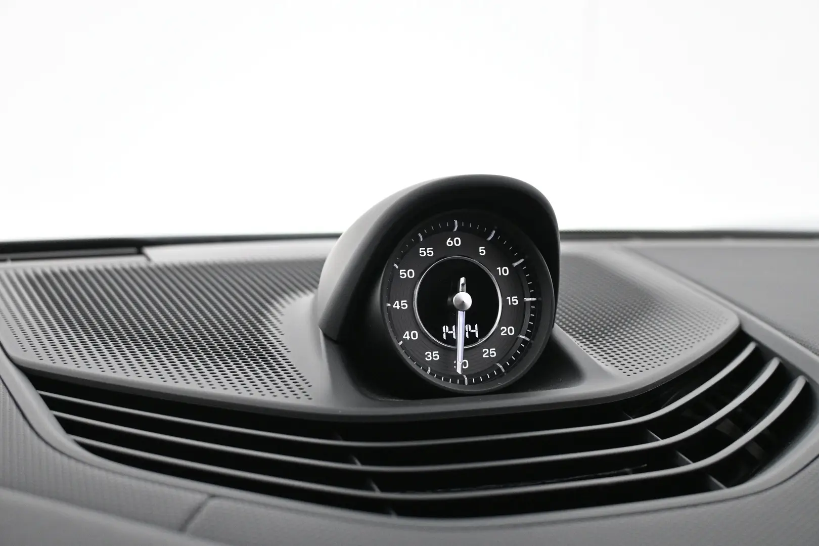 Car Image - 2N9CTbxkyllQxOrB5sdTdQ