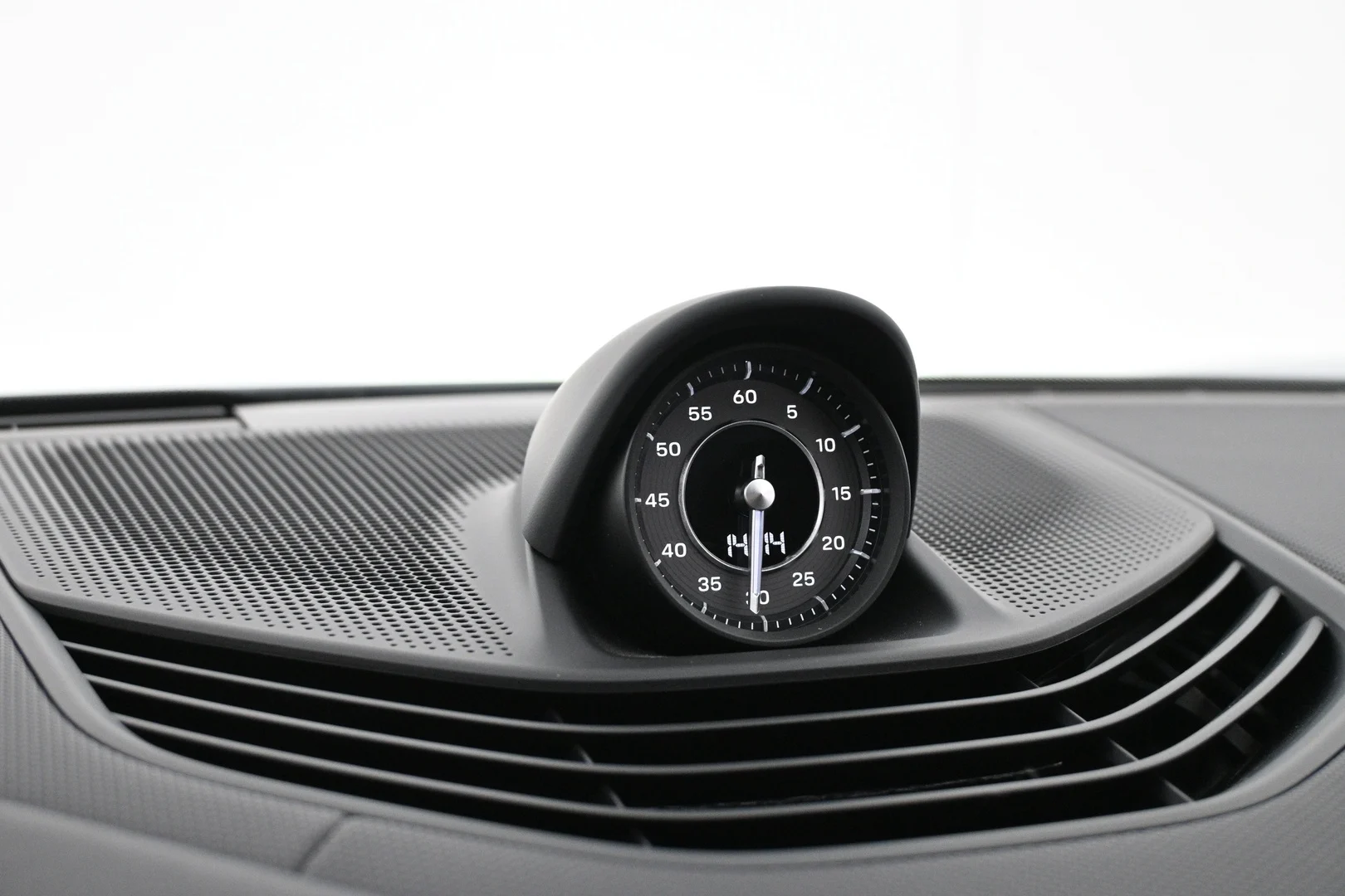 Car Image - 2N9CTbxkyllQxOrB5sdTdQ
