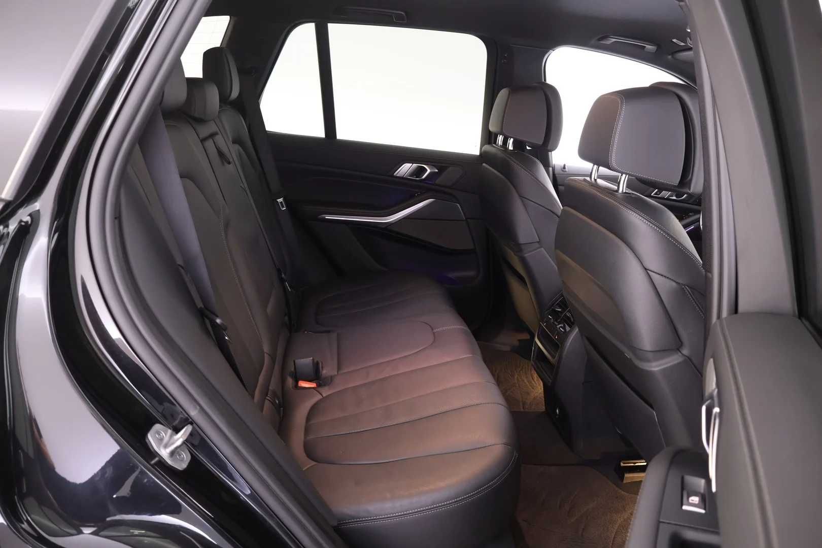 Car Image - 7385WXWHIuSPDZf1WxGXJM