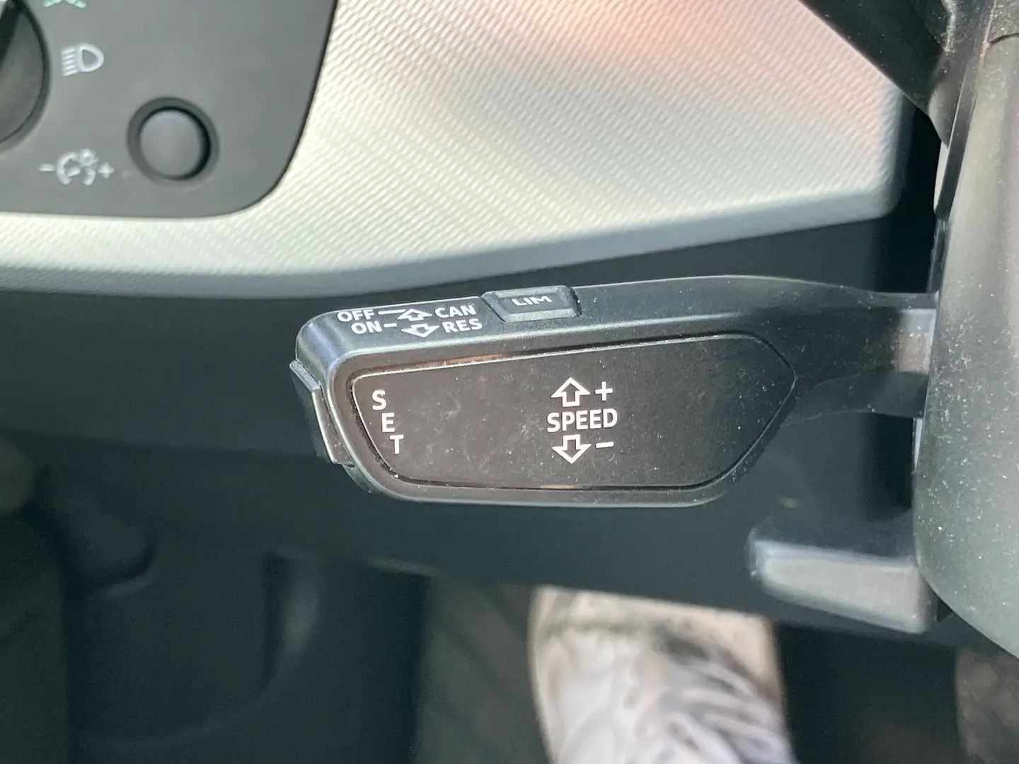 Car Image - 2UESXZC7Bp80iVfxxtljz0