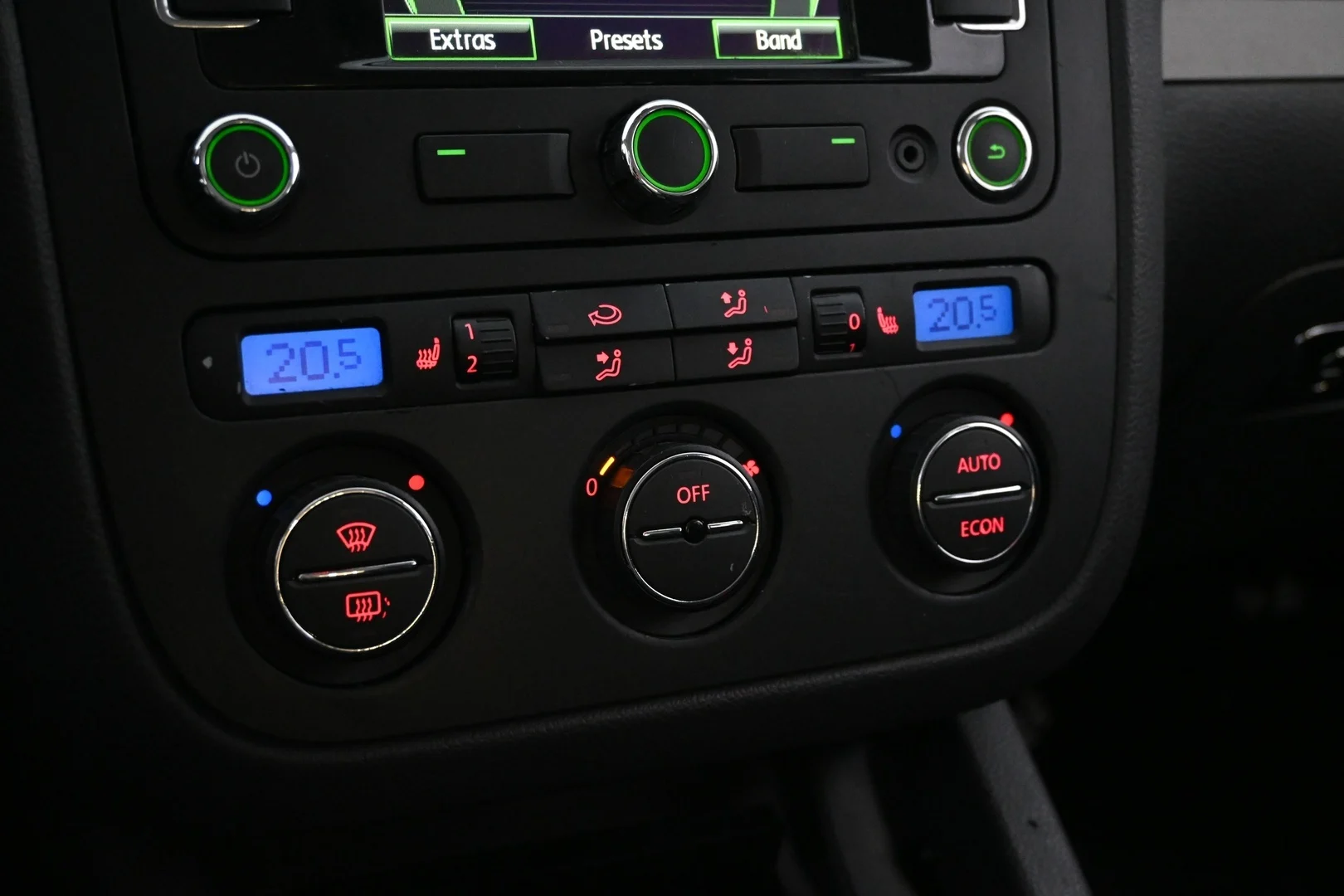 Car Image - 3fLz224NpxAEfJ5rzdVtey