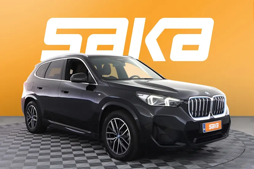 BMW iX1