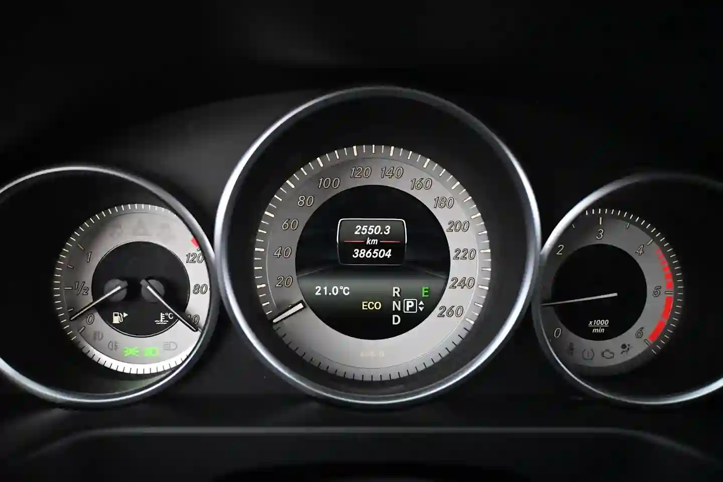Car Image - 7bXLO9KgWYzr4WUhhiKOf9