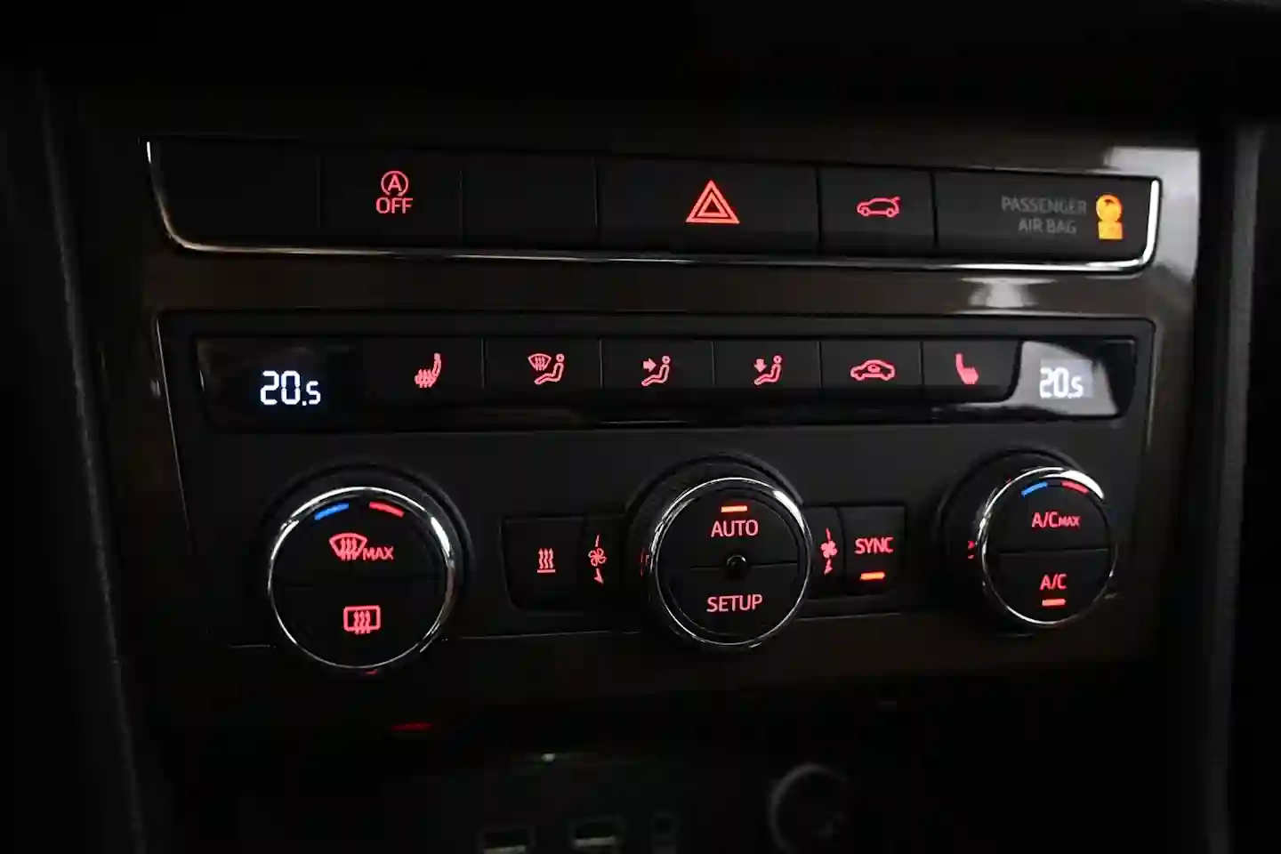Car Image - 5CA2gRbFarKGlUvuaQ23wO