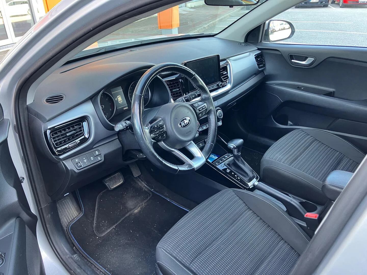 Car Image - 1lxasPN31D48azL19WJZs1