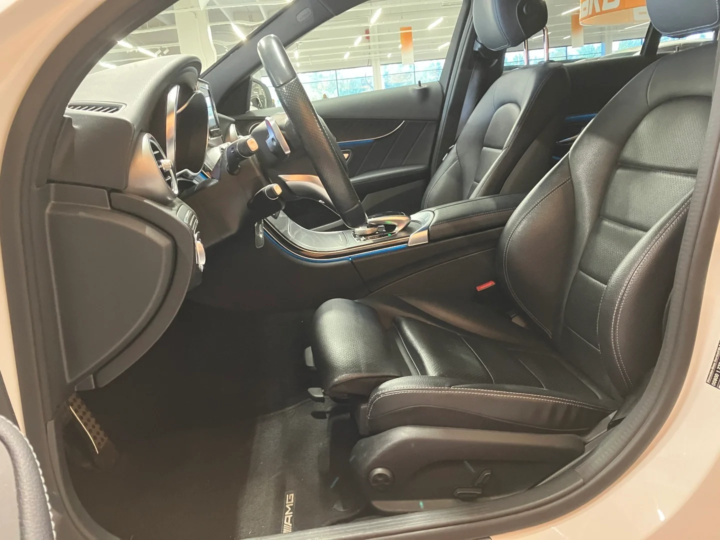 Car Image - 7Jjk0bCzjXq4gL0ukgbVdg