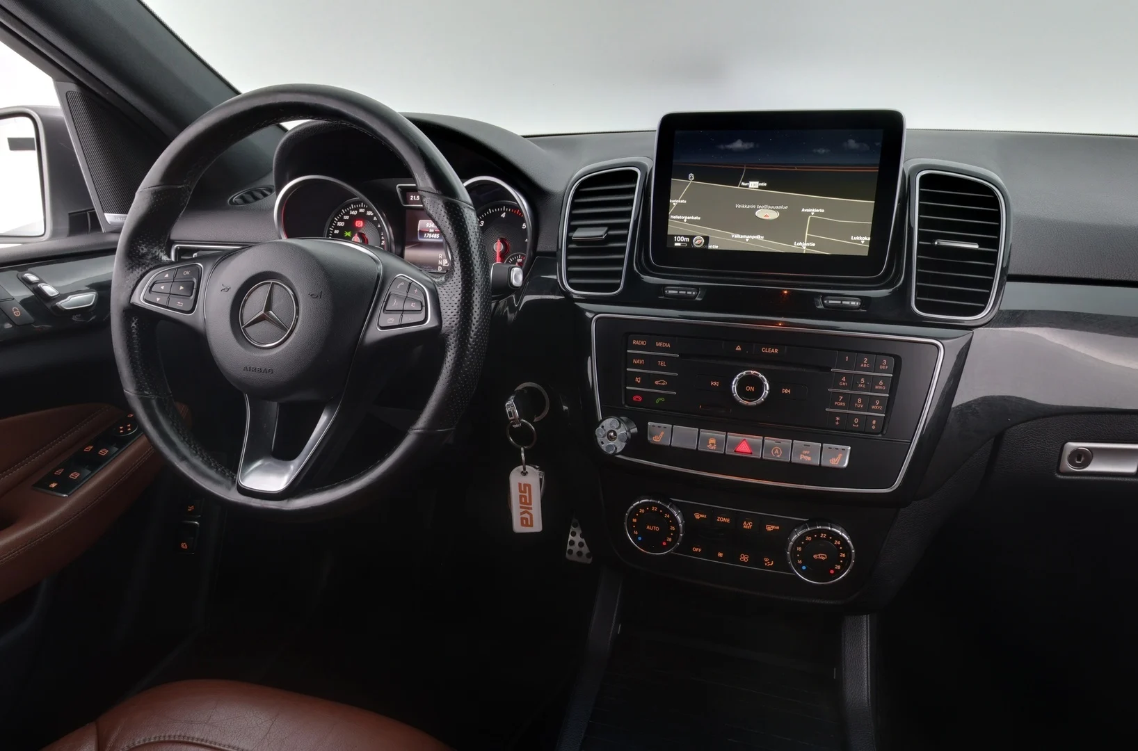 Car Image - Fsajn8ldxKODLpbvmWNEO