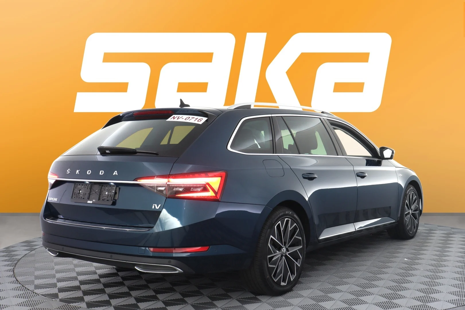 Car Image - 3luBQg5DFdaNvQyb7UHtwK