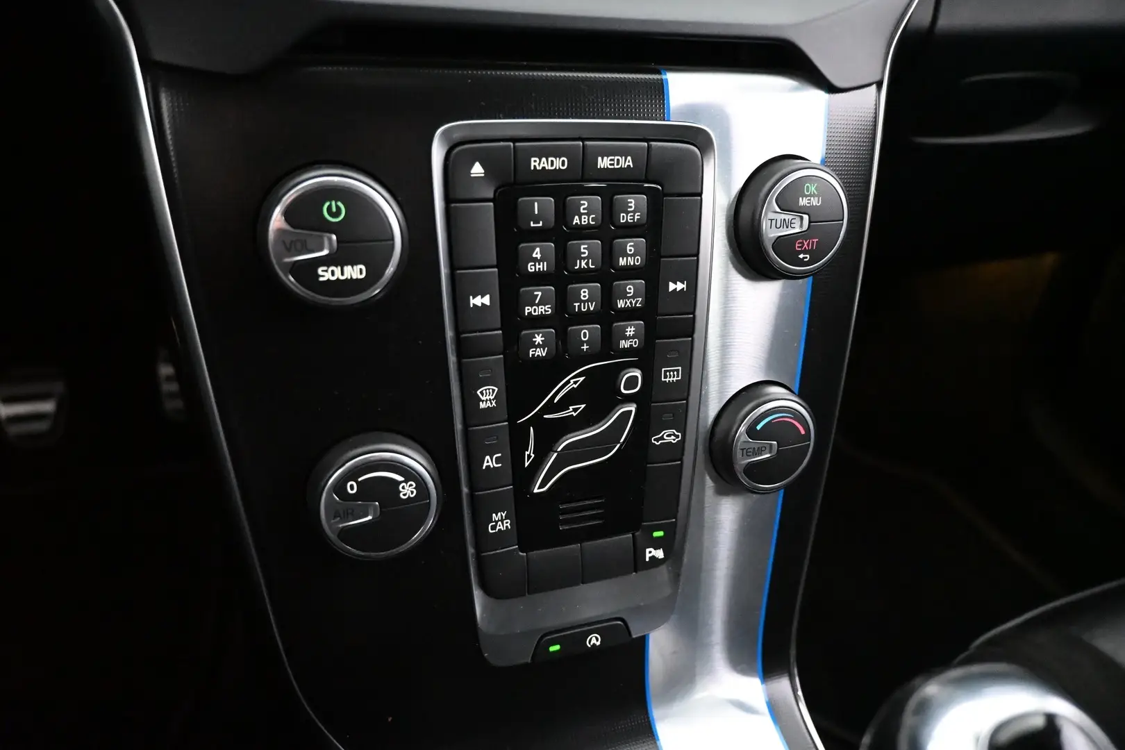 Car Image - LNzkCzCXklhxOcVxVBqCN