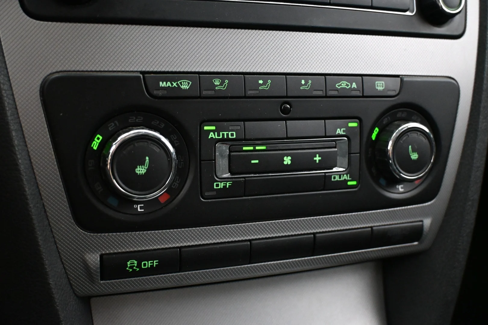 Car Image - 1bHHXrMatAKBNye6f94B2X