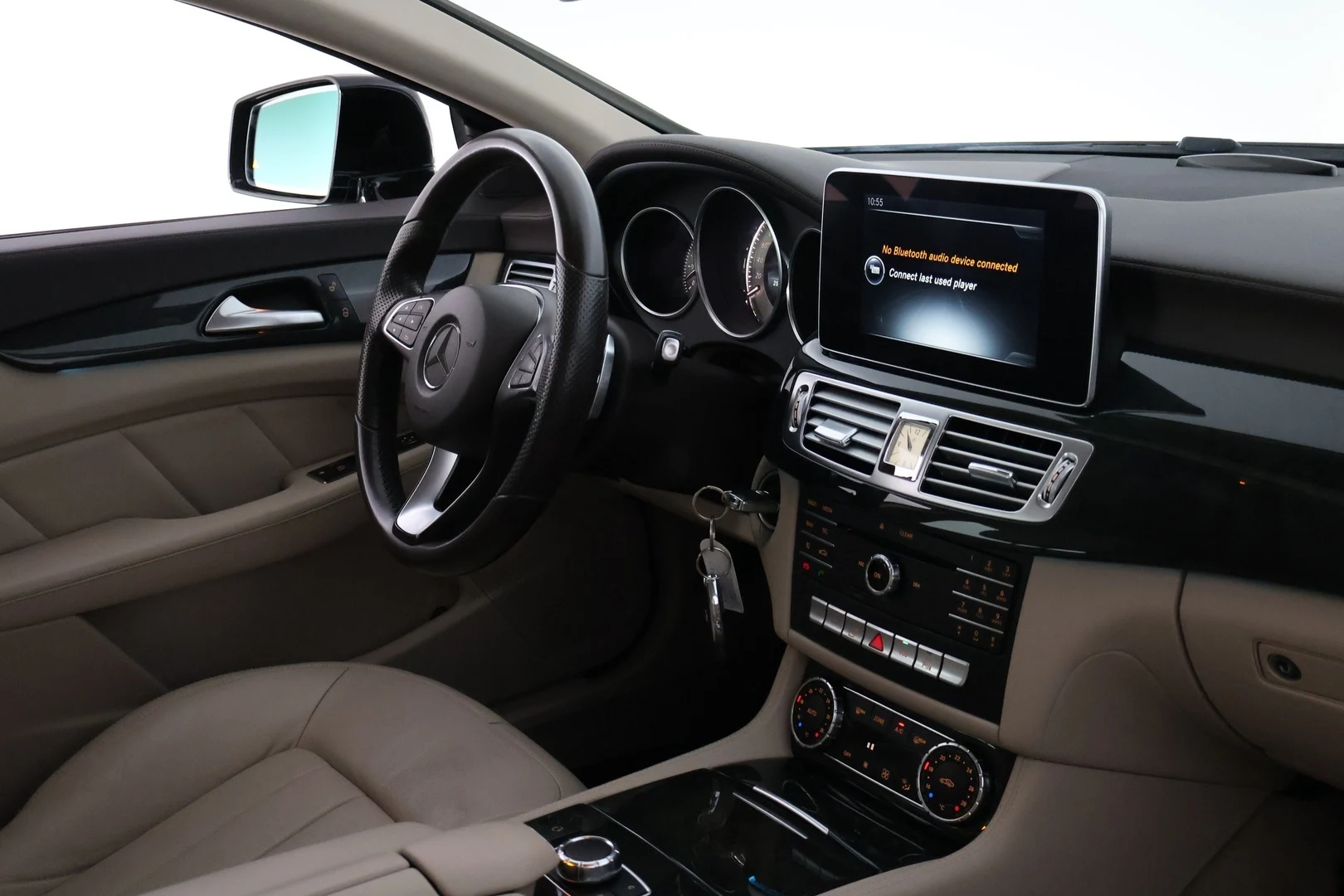 Car Image - 6u8XPSLxIgo8m12XZT656E