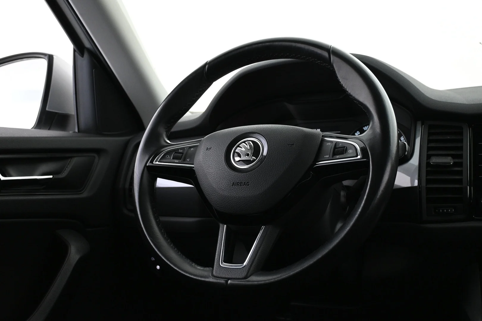 Car Image - 1mg2C8OqcVKdFbrKWEUbas