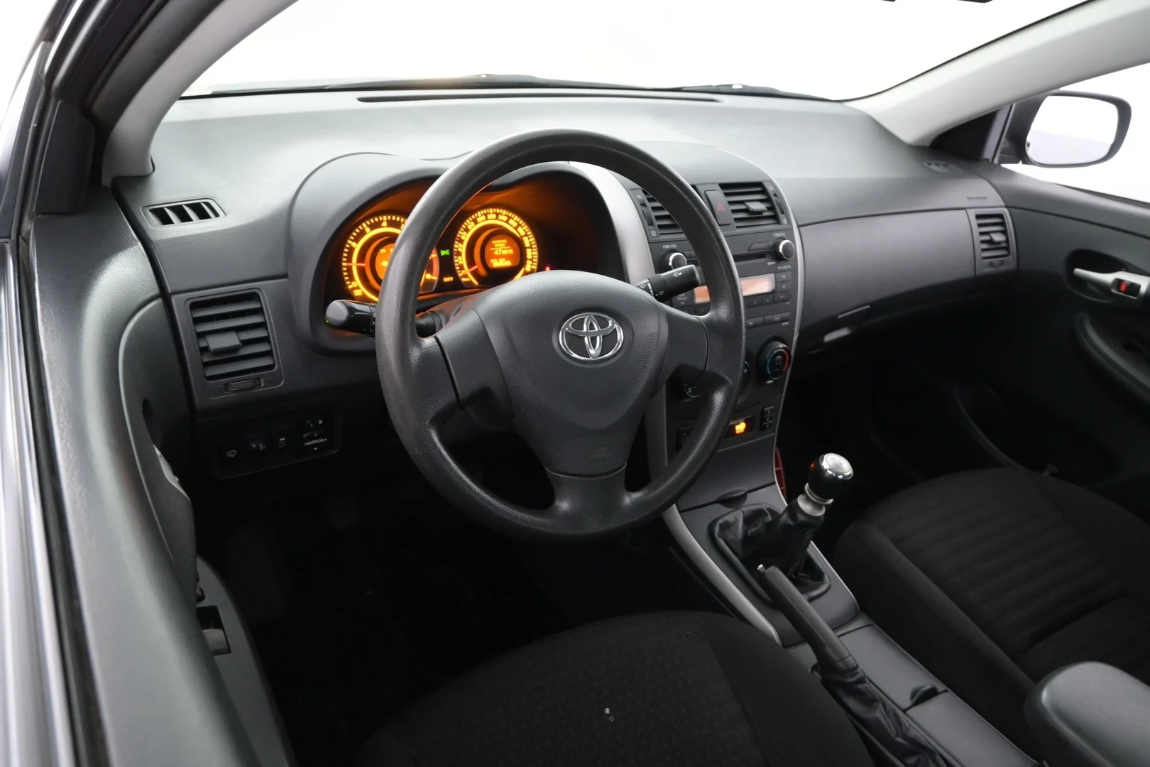 Car Image - Vr9PNiUCN4YOSUn0a1YUq