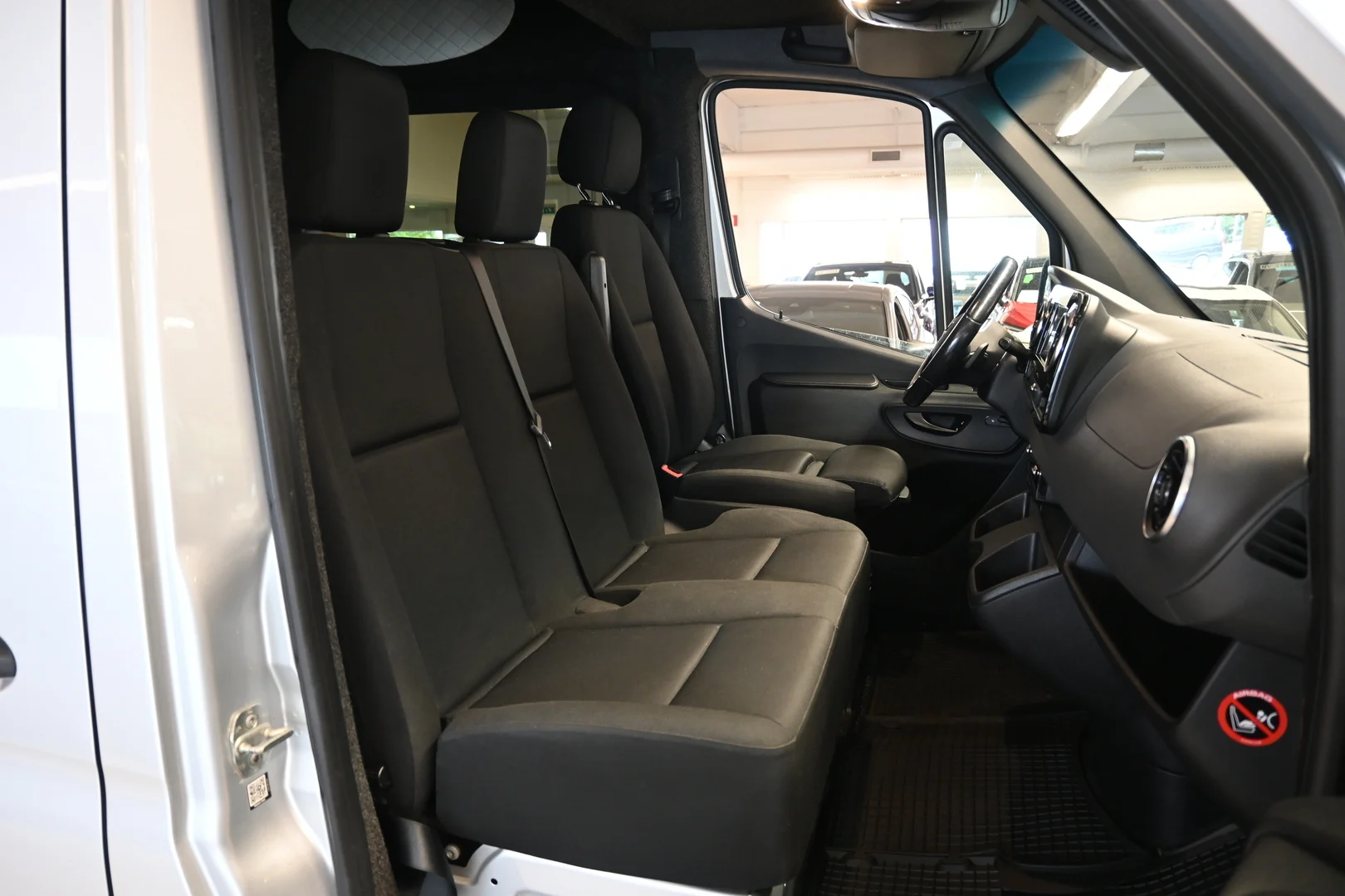 Car Image - 2OwdtUXIyZ3hE4dmDeA13K