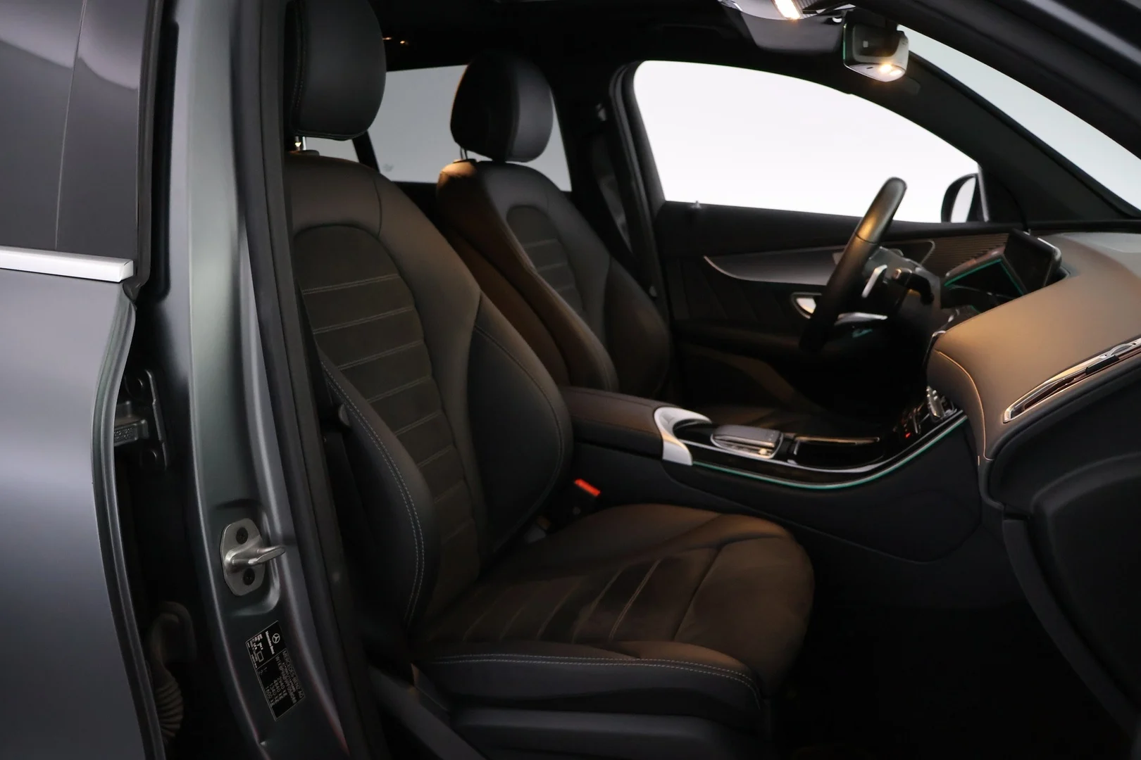 Car Image - aV7pfX2Faj2uCSS4CxnjR