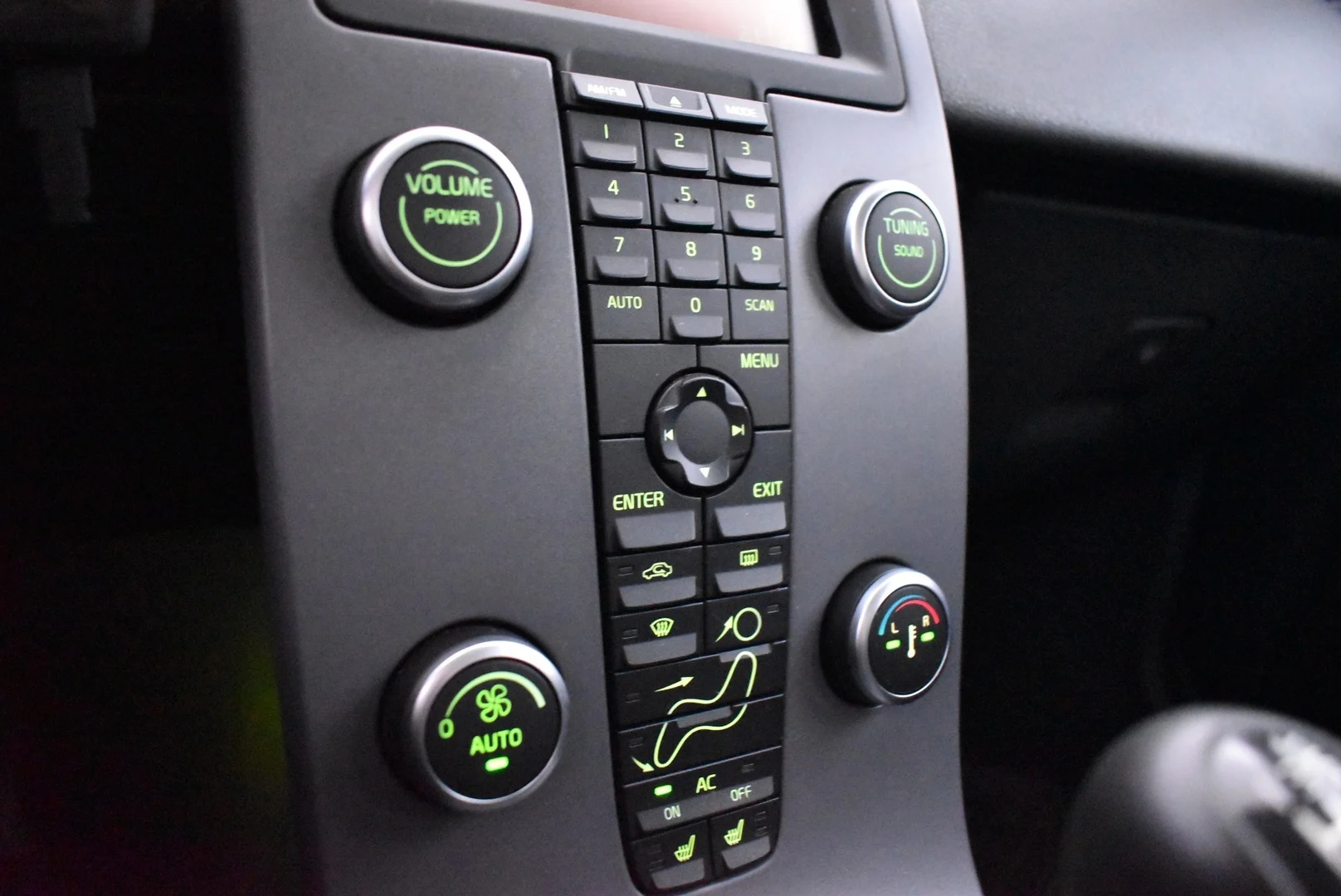 Car Image - 7qenD914WhsrOvBKGafHUM