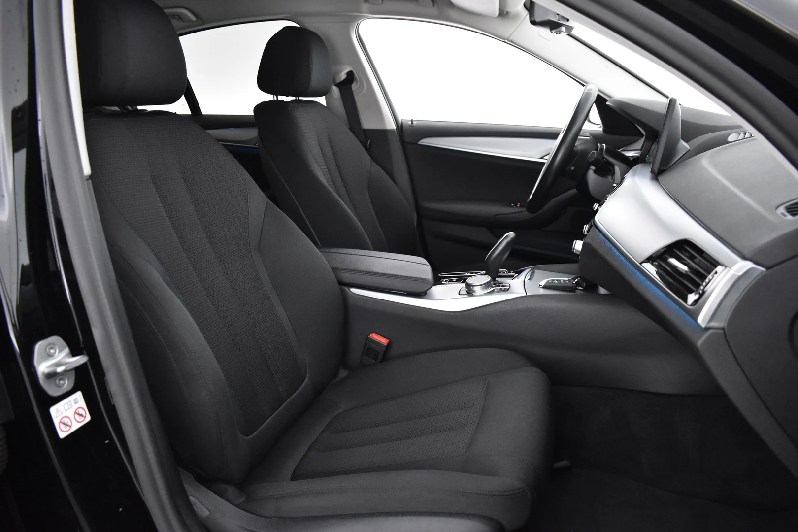 Car Image - 1irmuxXAmUYqIomKOKQ90z