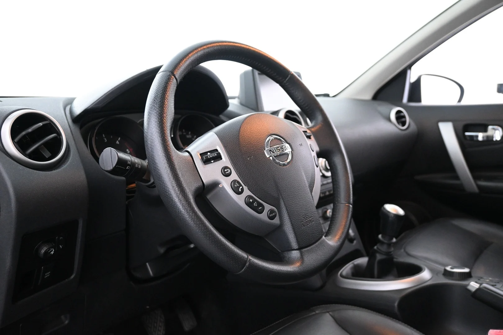 Car Image - 2Bsew2jqtqbWZfE7LiIGzj