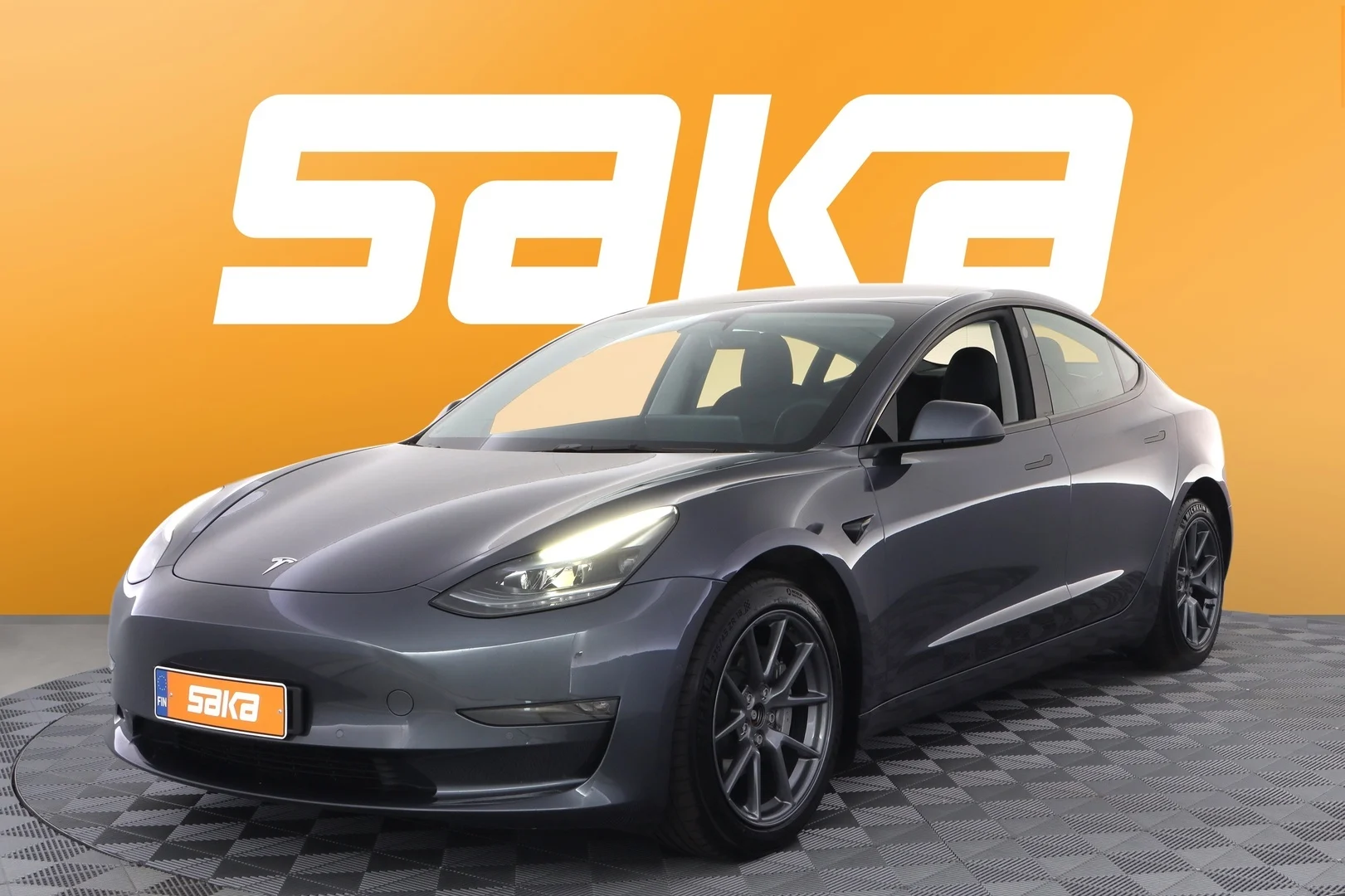 Car Image - KFm5cx3R4Zm6Whj5Lwo5G