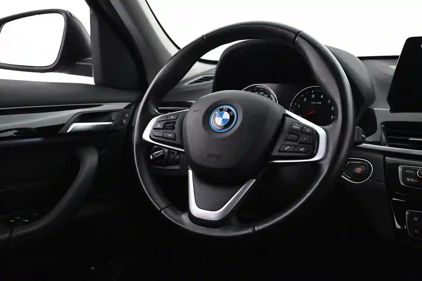 Car Image - 1lYRKj0qZHEyfx8tfGEqtd