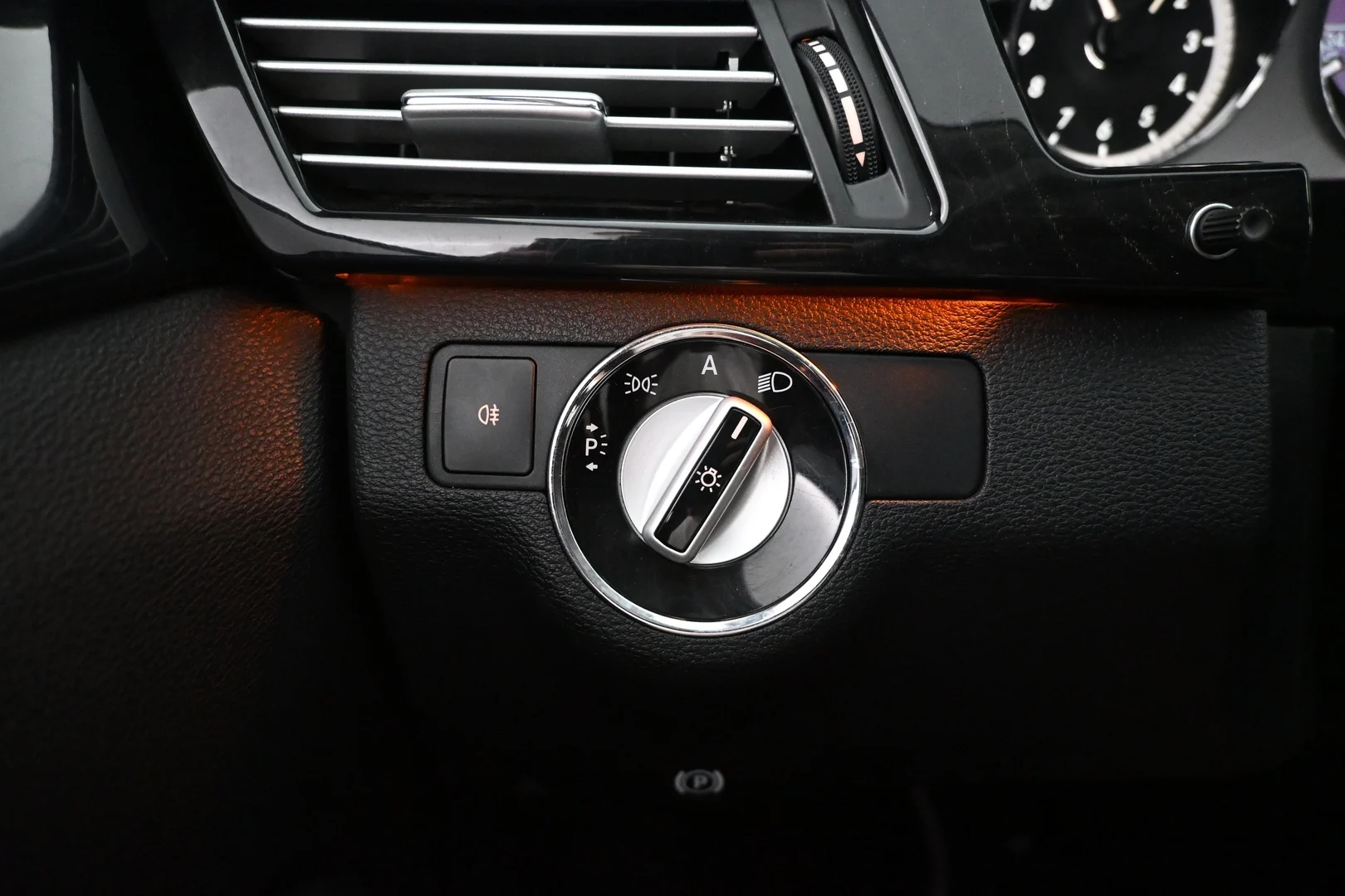 Car Image - 1FRUAW9MdCHkziJIwTnlvD