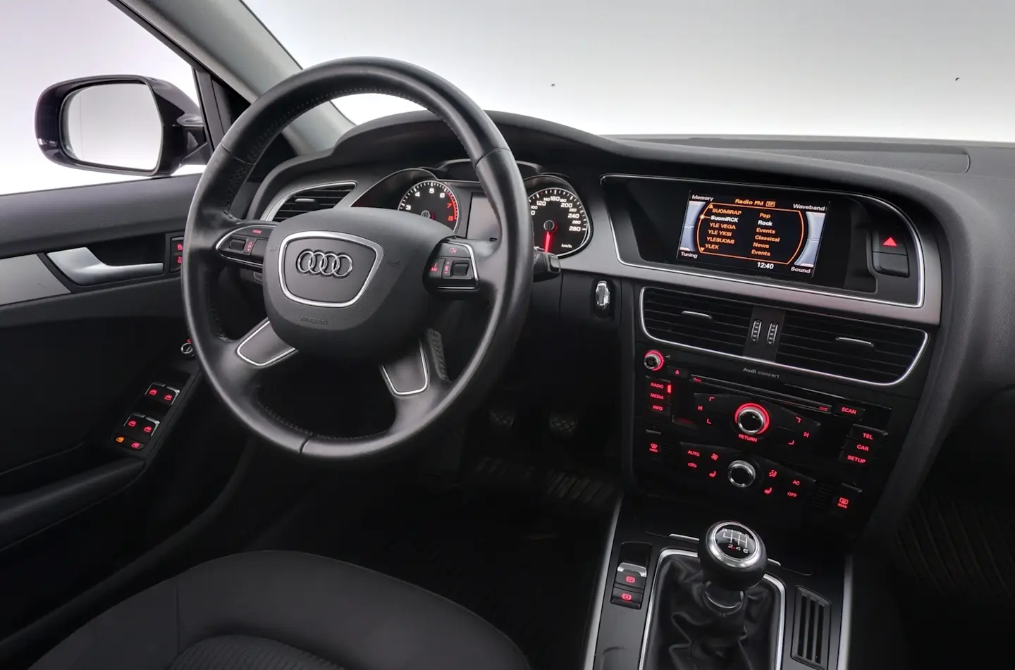 Car Image - 4o8z3EfavhIlfFxTKoxqPR