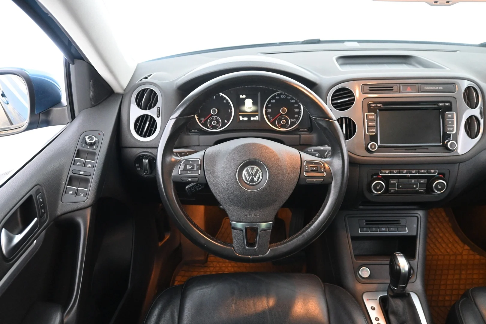 Car Image - 12I4UtnSJsnd7cRJs0fMF0