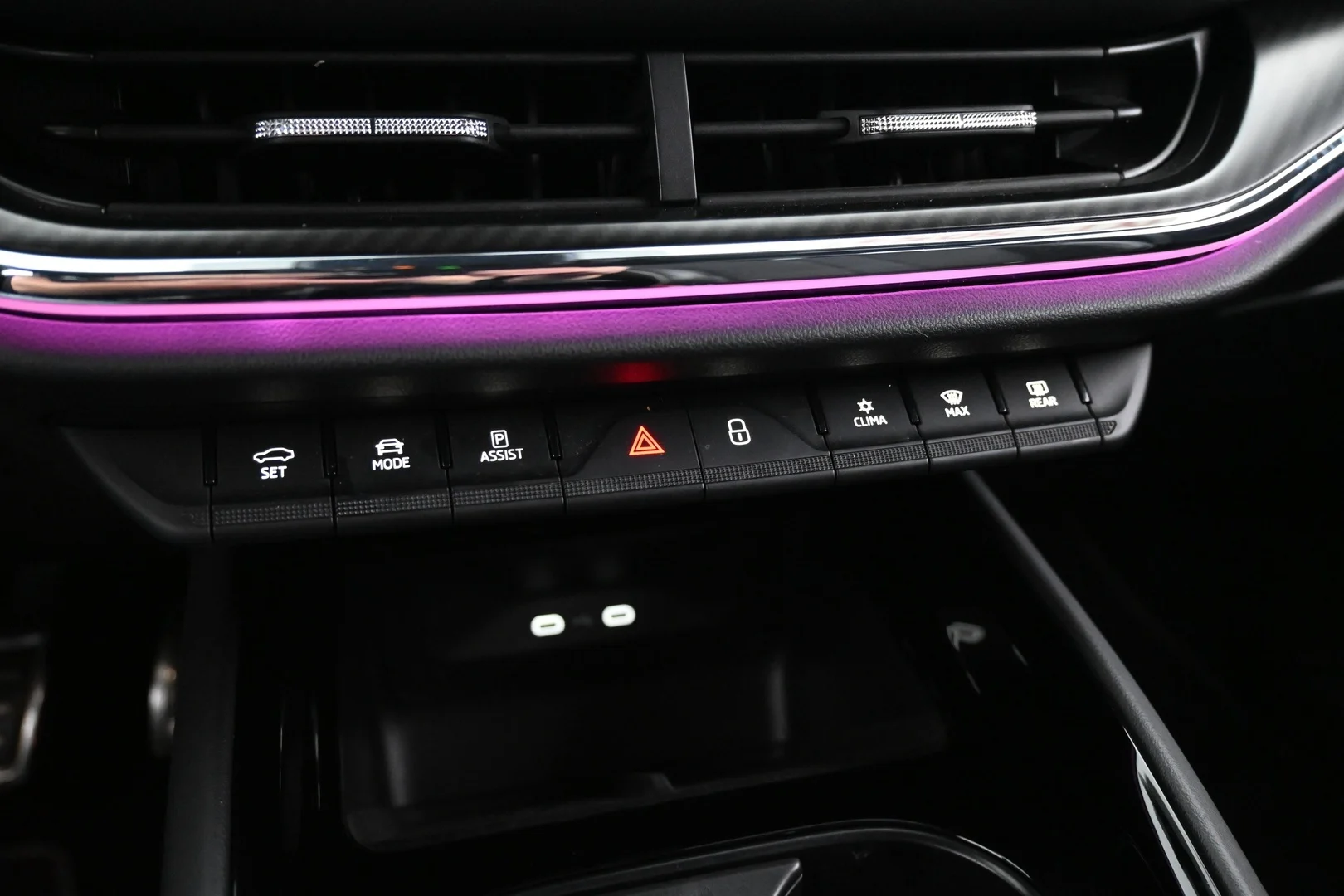 Car Image - 77dD966t9XDbqhCsuBOyLz