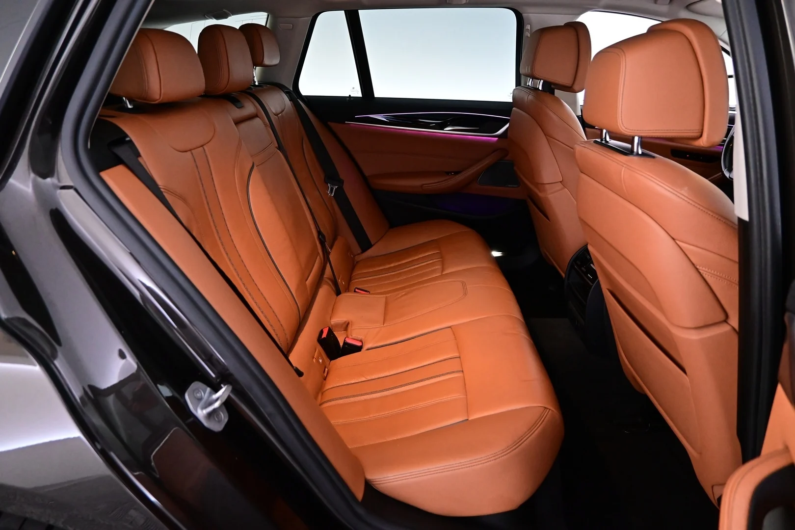 Car Image - 211a8E1UZnZw9jKzqC2p2h
