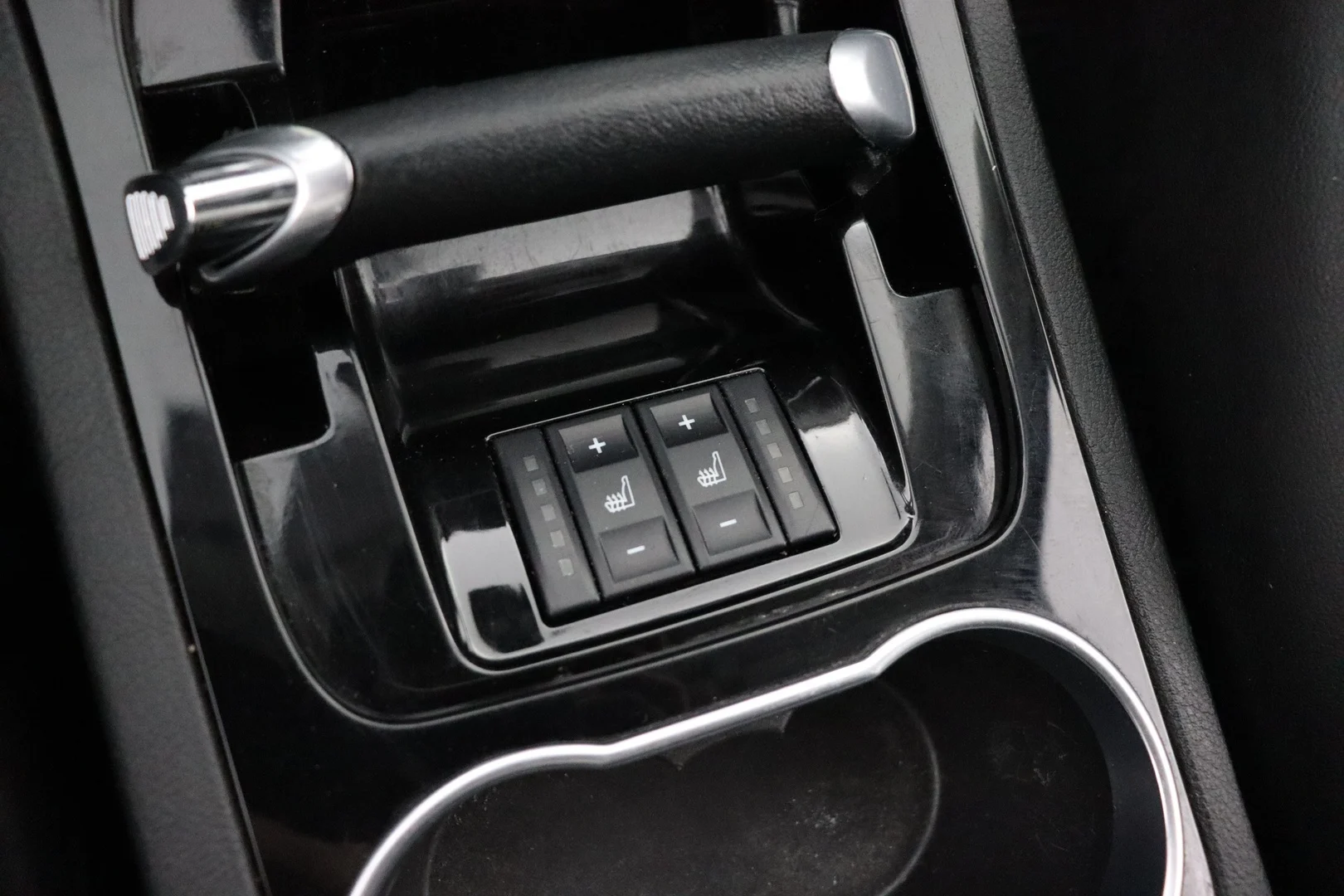 Car Image - 2GLqAUCwZXoQflogLcaJBr