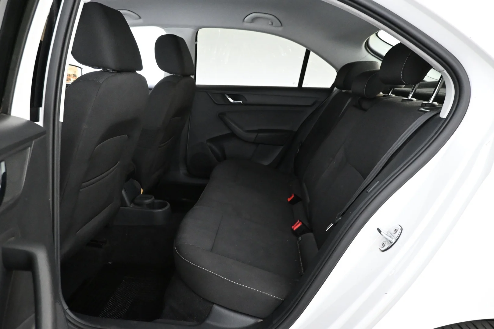 Car Image - 2EeDA5jOZG2oAd7uQ6SwdX