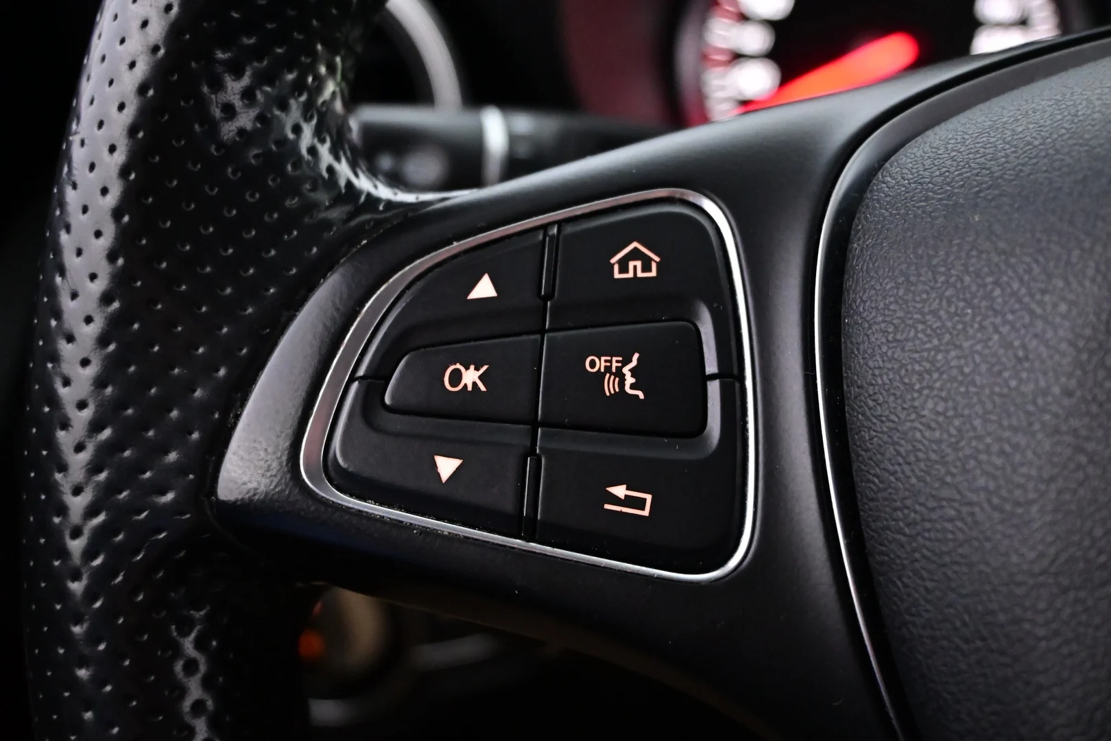 Car Image - 7jJPBiuL32h0RpmhNes7sJ