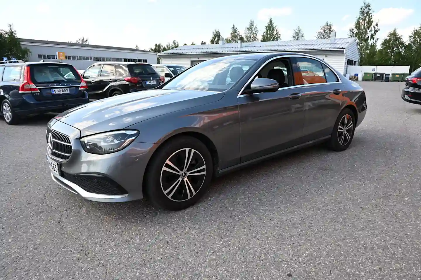 Car Image - qBbLFdbz9InBszjdJl3Ja
