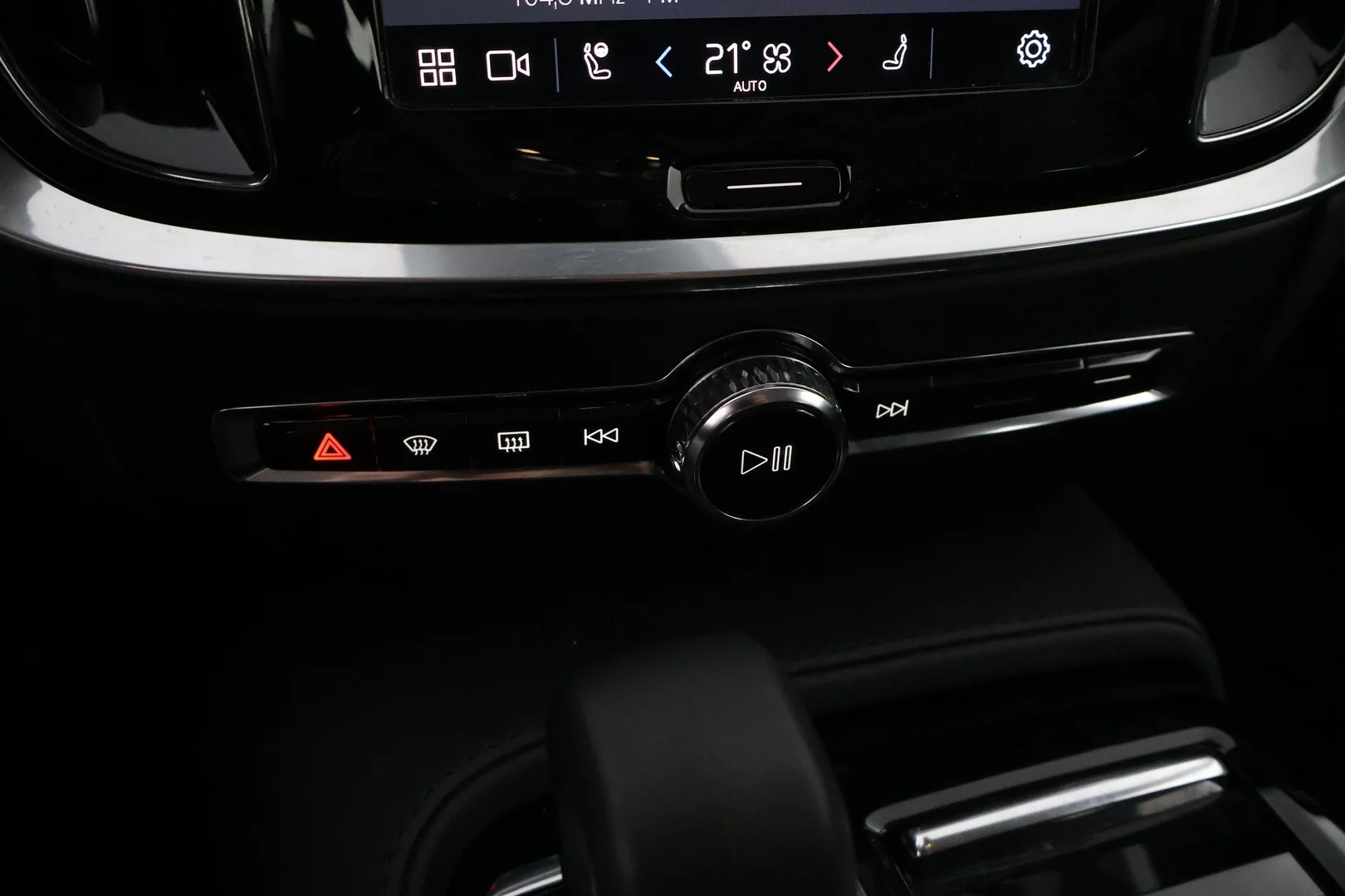 Car Image - 77r8kNA8hCe7REulslDRFe