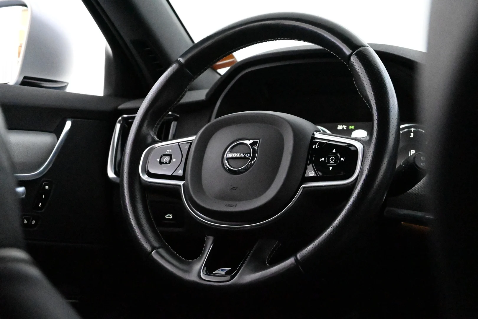 Car Image - 46fBybSqJuhypD9e19BShA