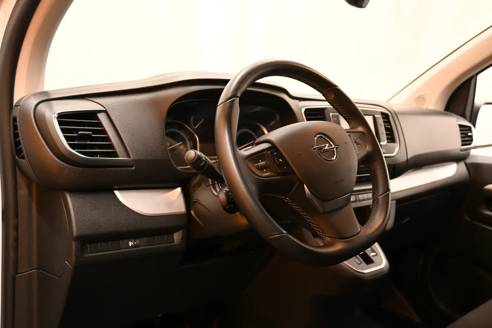 Car Image - 7VWu49Ki36NydwF6YclfS