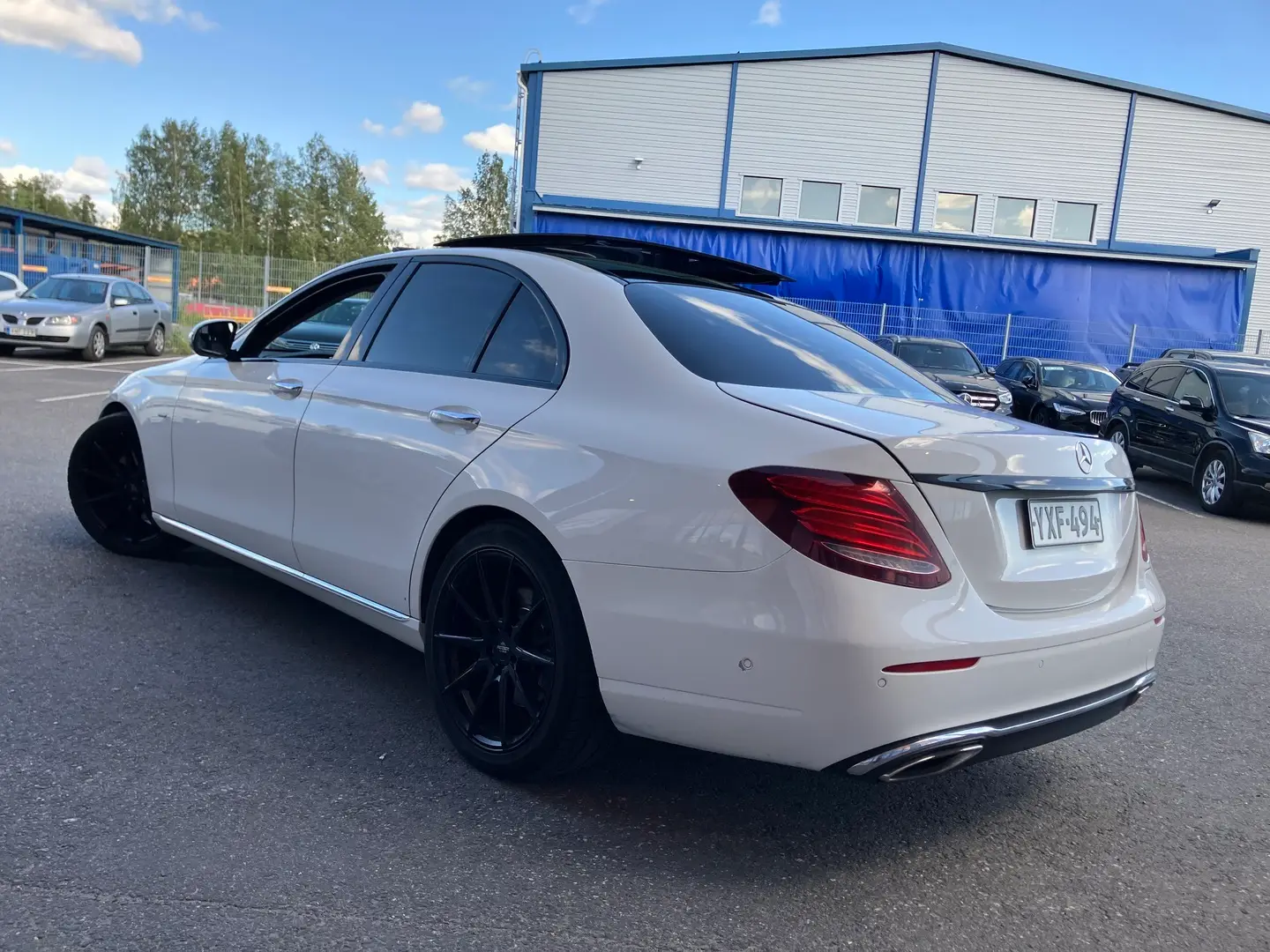 Car Image - 4N6BhU8ahzxI09MTIzBx4S